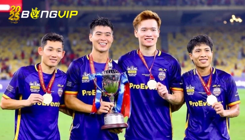 Đối đầu Malaysia: Áp lực và cơ hội
