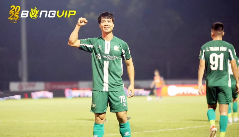 Vì sao Công Phượng nhường đàn em đá phạt đền? Lý do đằng sau hành động của Công Phượng
